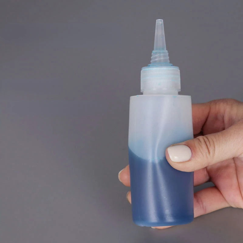 Plastic haarfles voor meervoudig gebruik met spuitmond